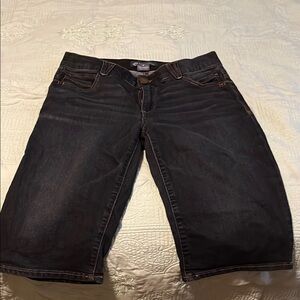 Democracy Women's Black Denim Bermudas